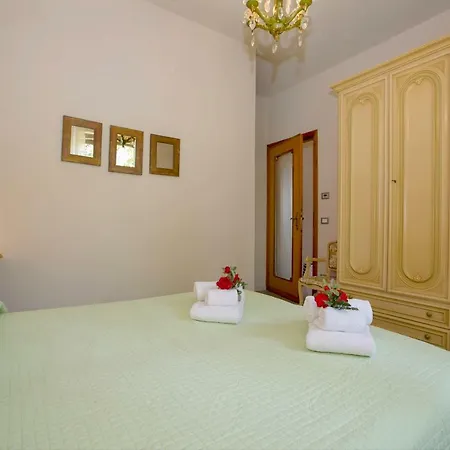 Michelangelo Apartment *